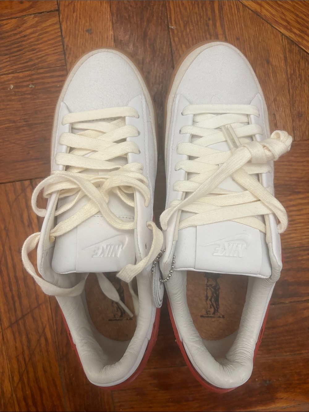 Nike low top white sneakers